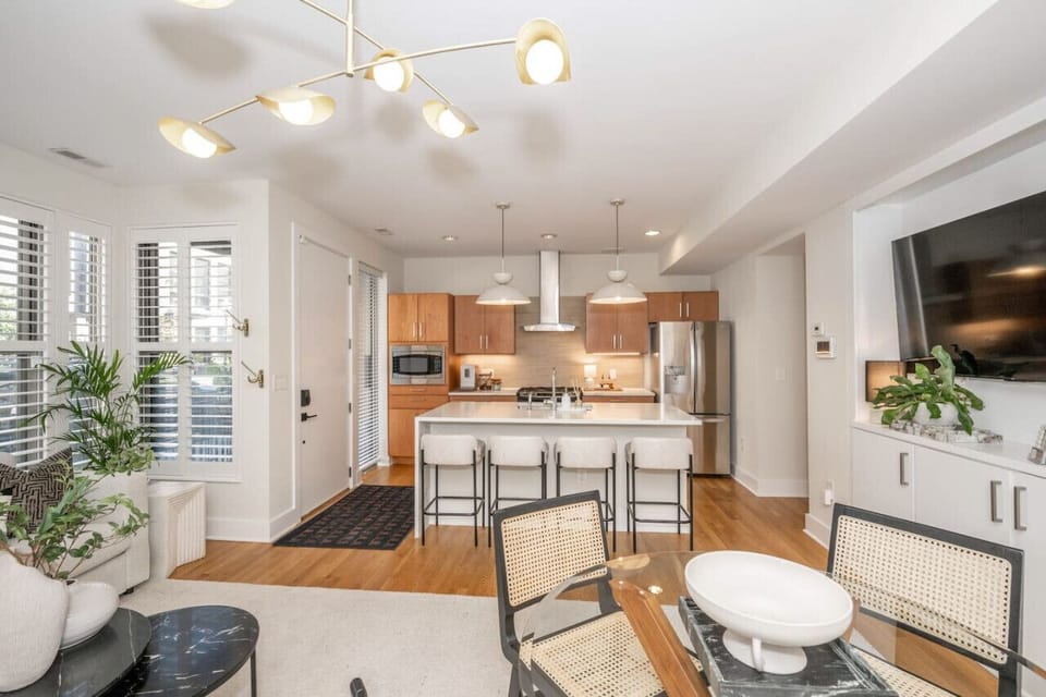 Living/Kitchen/Dining