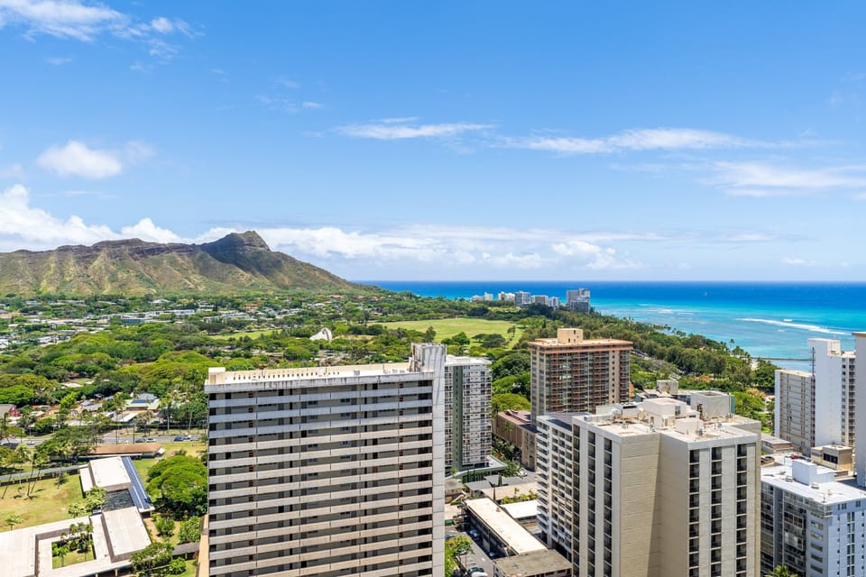 Stunning Ocean and Diamond Head Views