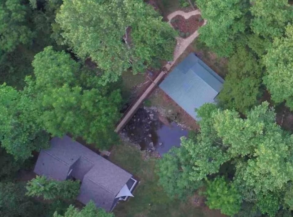 4 Unique, Water/Creek/Stream Front cabins; ❤️
The Cabin ~ The Loft ~ The Studio