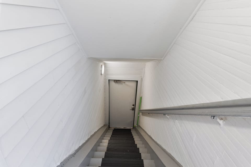 Warm and welcoming hallway that guides guests effortlessly through the space.