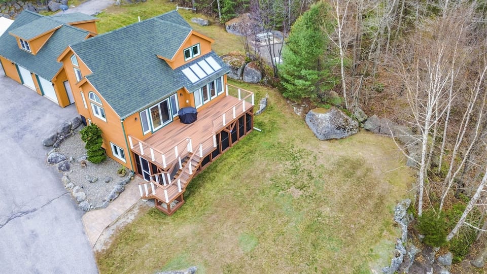 Aerial view from the House entrance