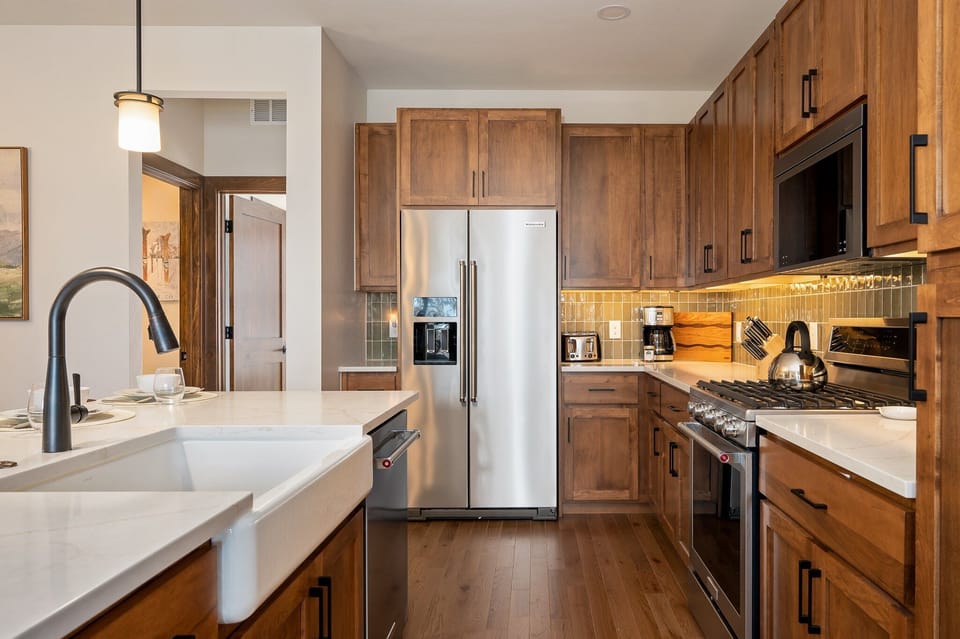 Fully Equipped Chef's Kitchen