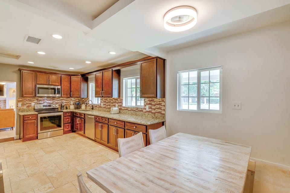 Kitchen | Dining Area | Cooking Basics