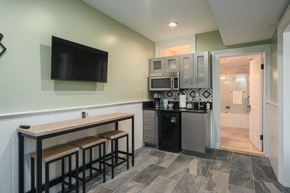 Kitchenette