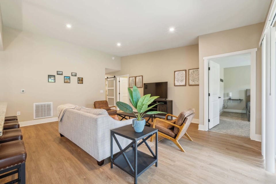 Plenty of seating to go around!