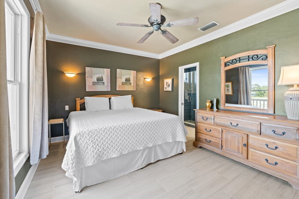 king bedroom with ensuite bathroom, north side of home