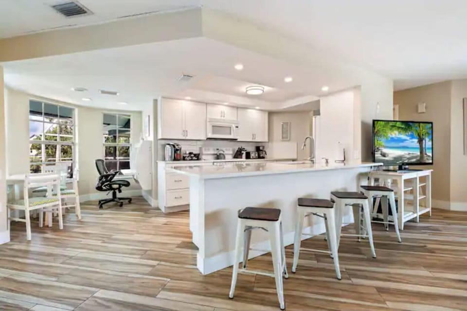 Cook and entertain in style with our open-concept kitchen