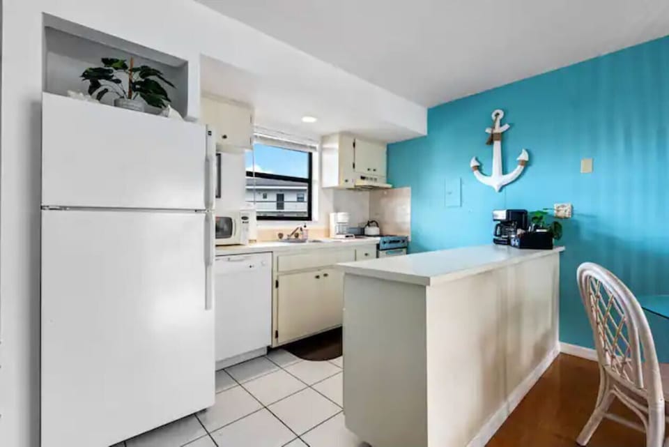 Fully functional kitchen, equipped with all the amenities you need