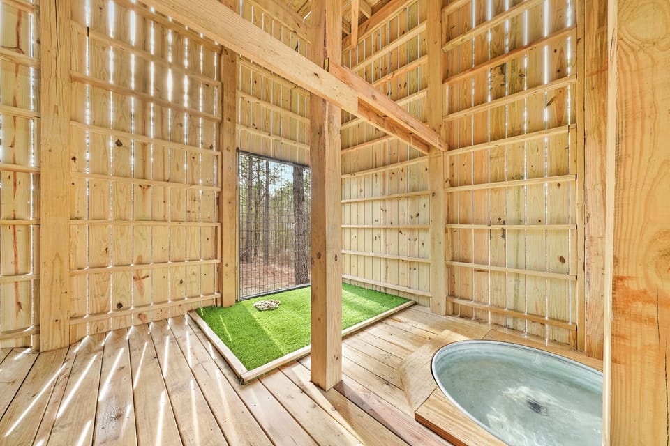 Yes, even the pups get pampered here 🐾✨ Chateau’s custom outdoor doggy haven comes complete with turf, a splash pad, and room to roam. Because luxury should include every member of the family.