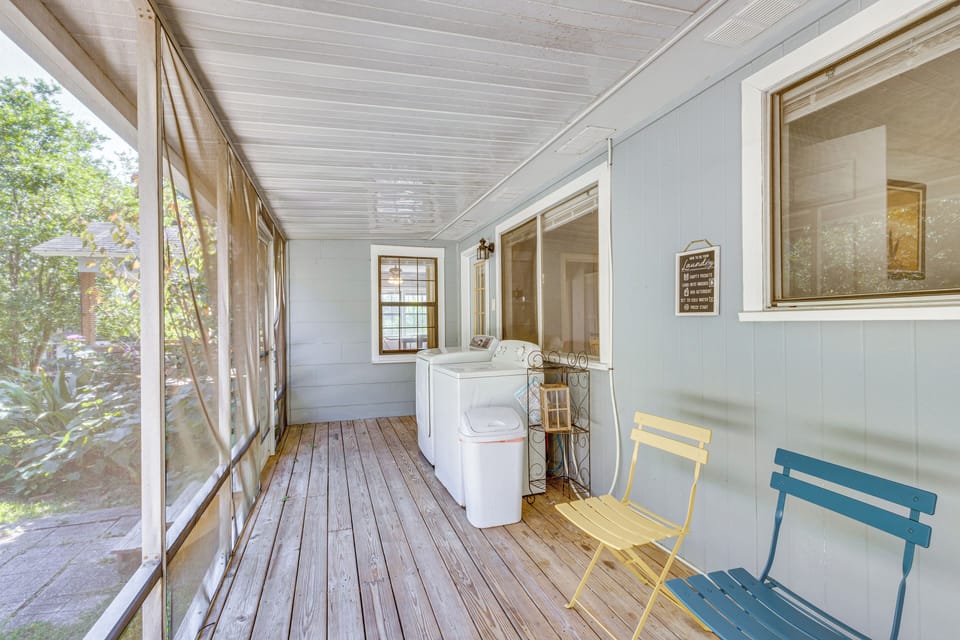 Laundry Area | Washer/Dryer | Laundry Detergent