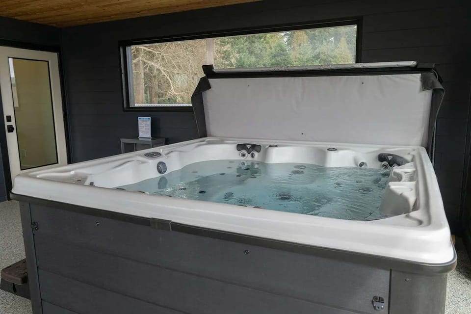 Relax in the hot tub!