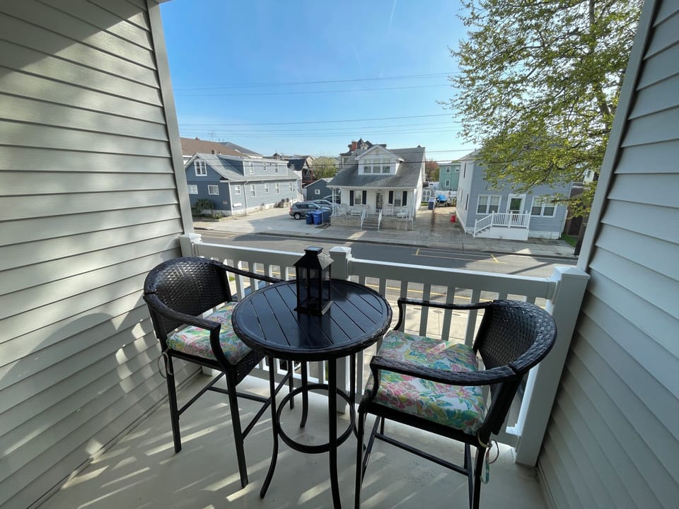 Deck to enjoy coffee in the morning or wine in the evening