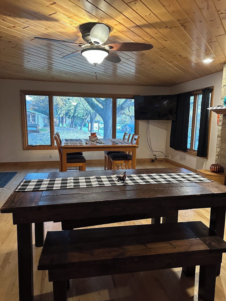 Dinning room and Living room area picture 2