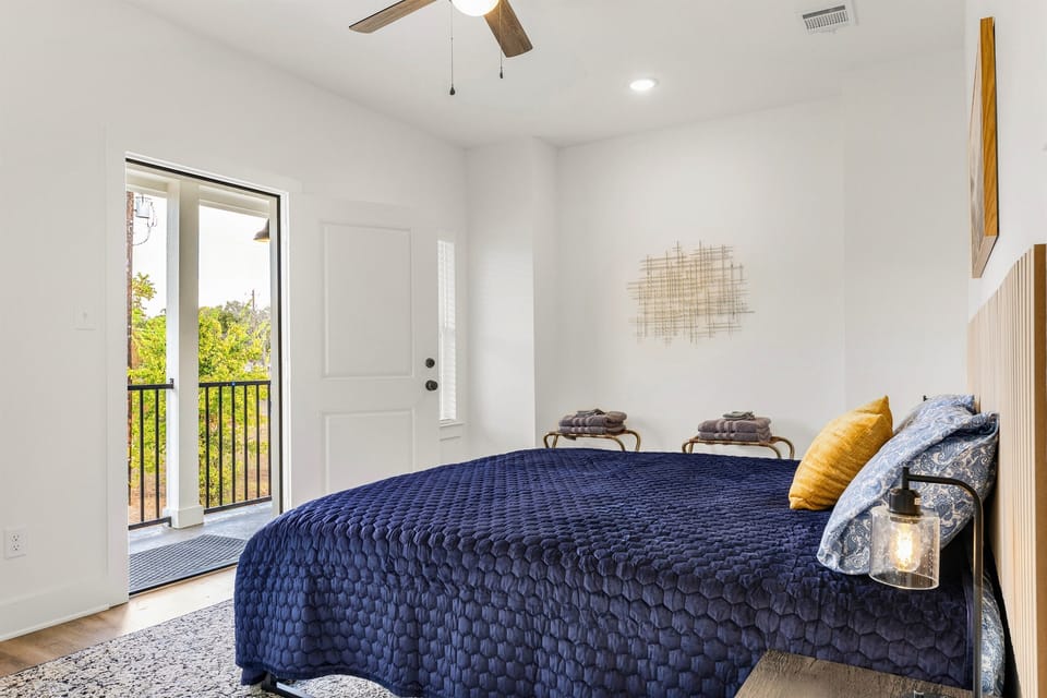 Upstairs bedroom -King Bed