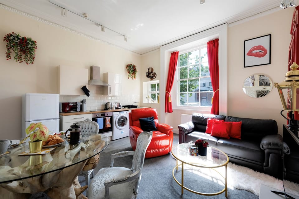 Living room 3