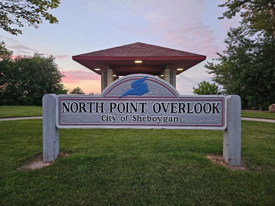 North Point Overlook is a 2 minute walk. Beautiful views of Lake Michigan!