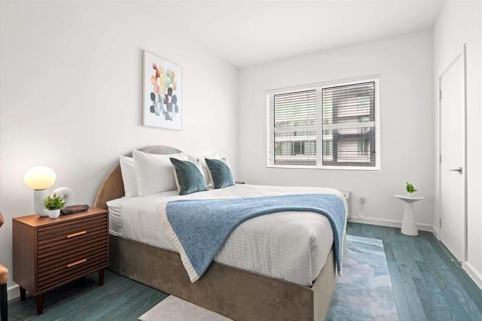 Miami Junior Queen Studio Bedroom