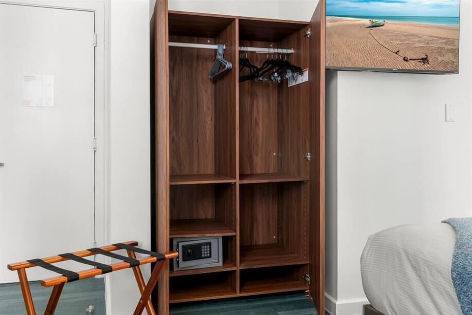 Miami Studio King + Sleeper Main Closet