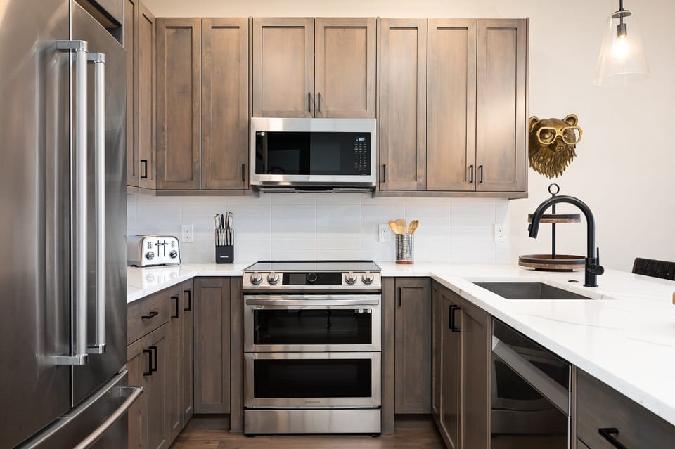 Fully Equipped Chef's Kitchen