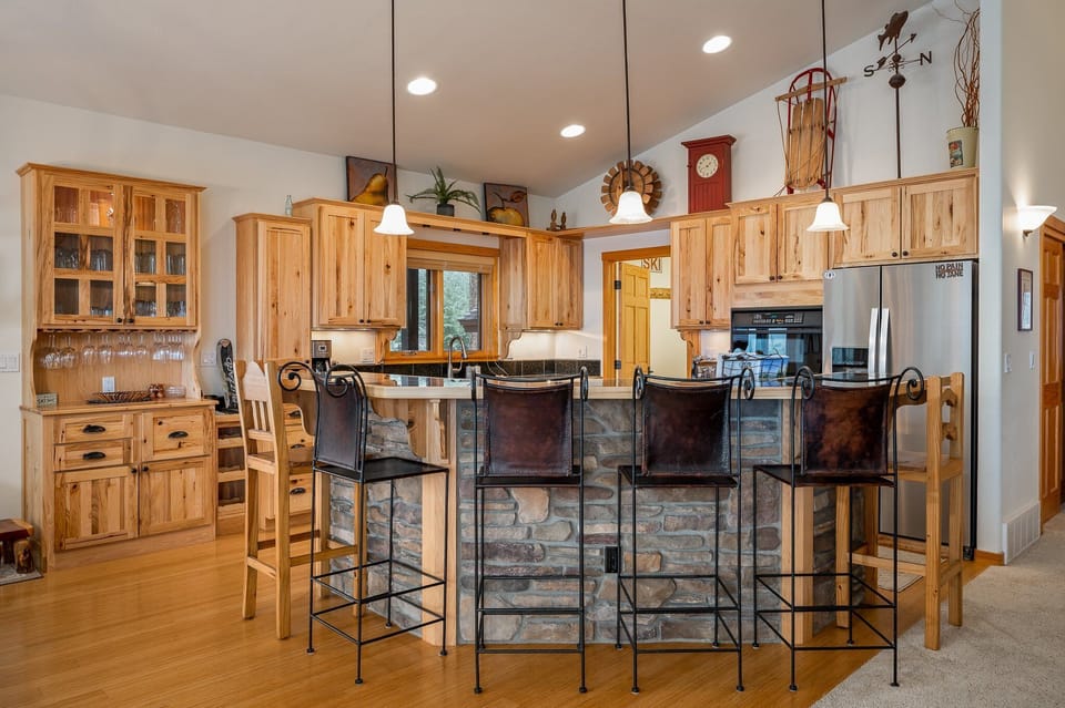 Kitchen Area with Island Bar Seating for 6