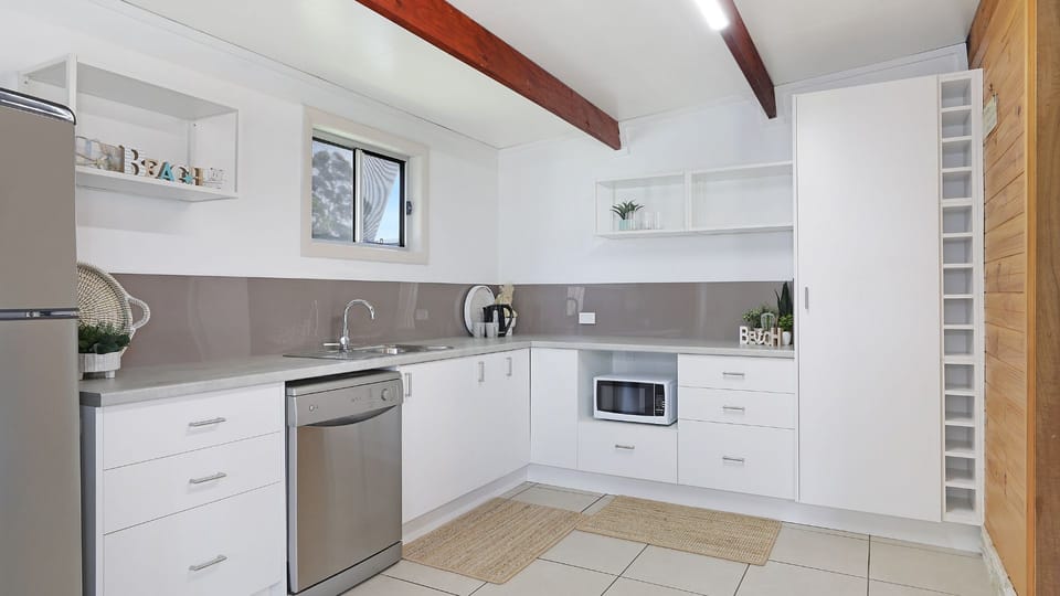 Coastal Bungalow | Cabin | Kitchenette