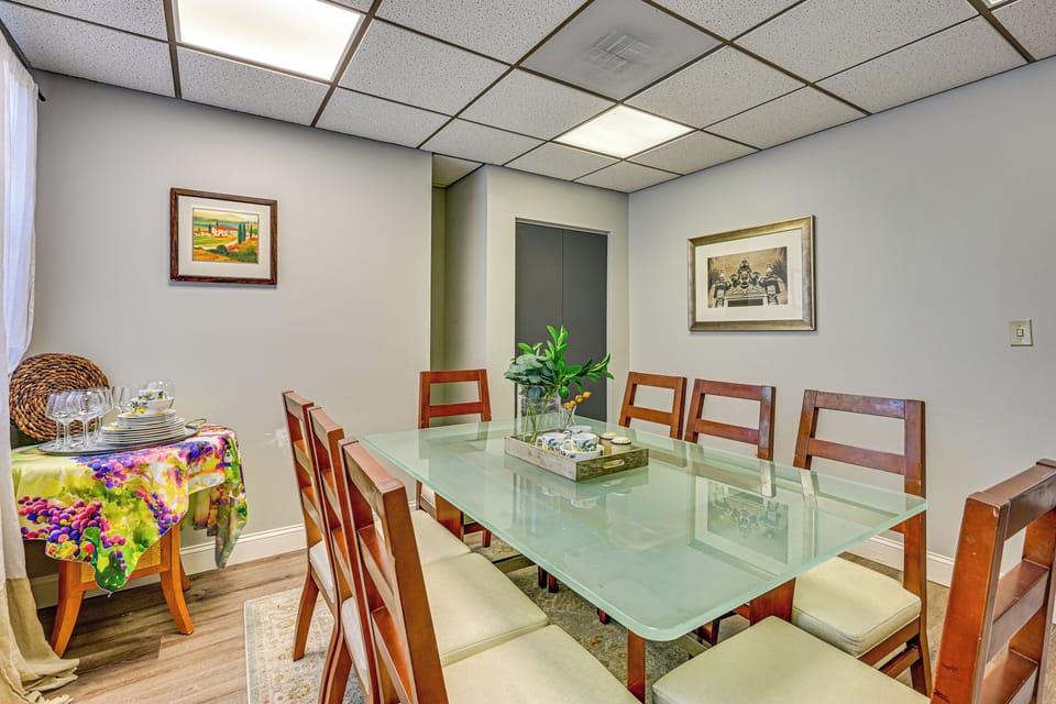 Dining Room | Dishware & Flatware Provided