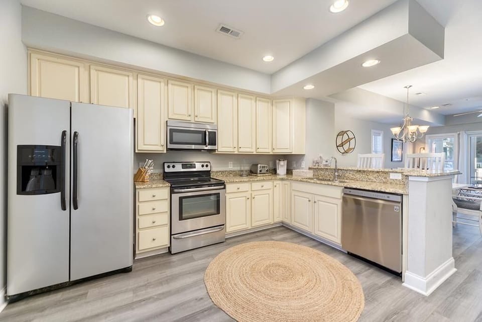 1st level kitchen (4)