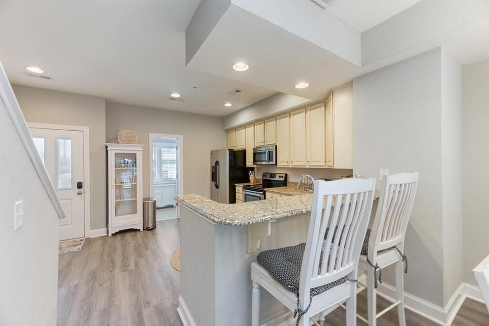 1st level kitchen