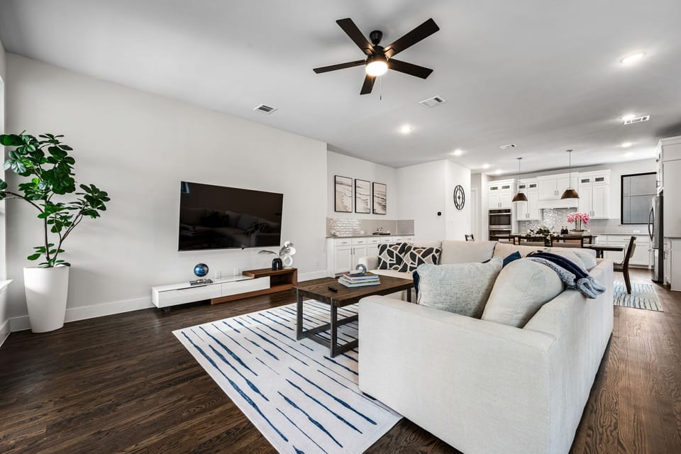 Open kitchen with large kitchen island