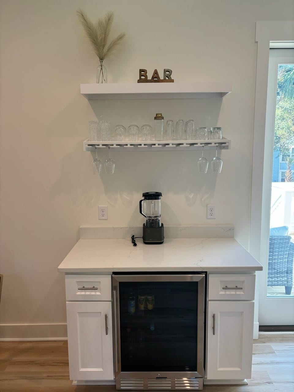 Dry Bar