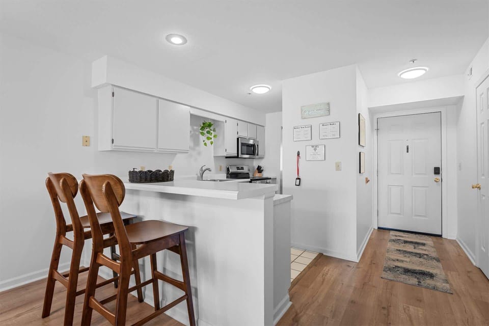 Additional counter seating