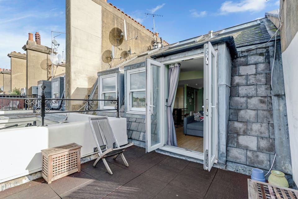 Amazing roof top balcony! Truly unique in London