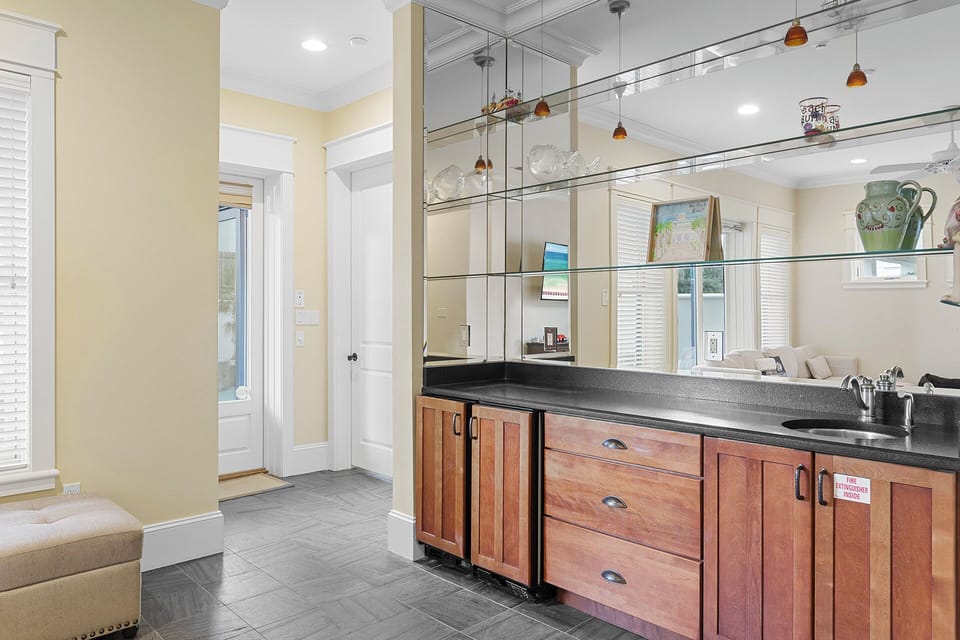 Golden Sand Wet Bar