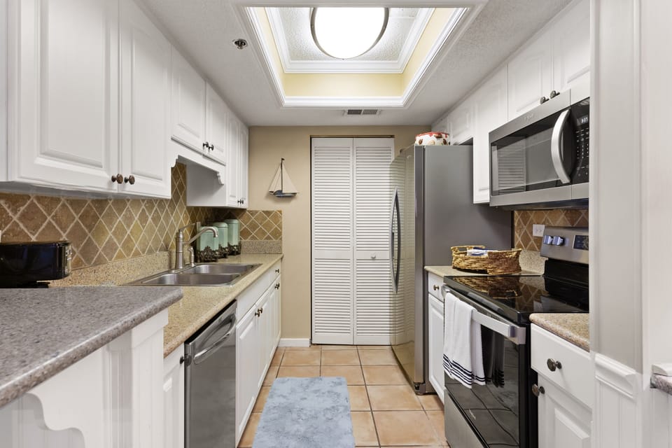 fully equipped kitchen