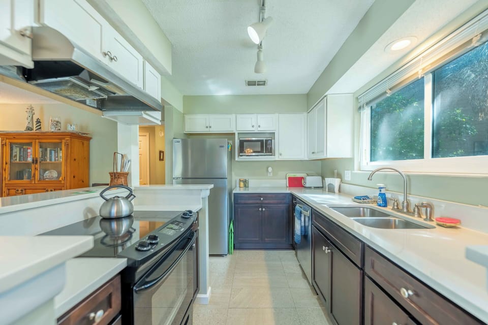 B1 Full Kitchen (2)