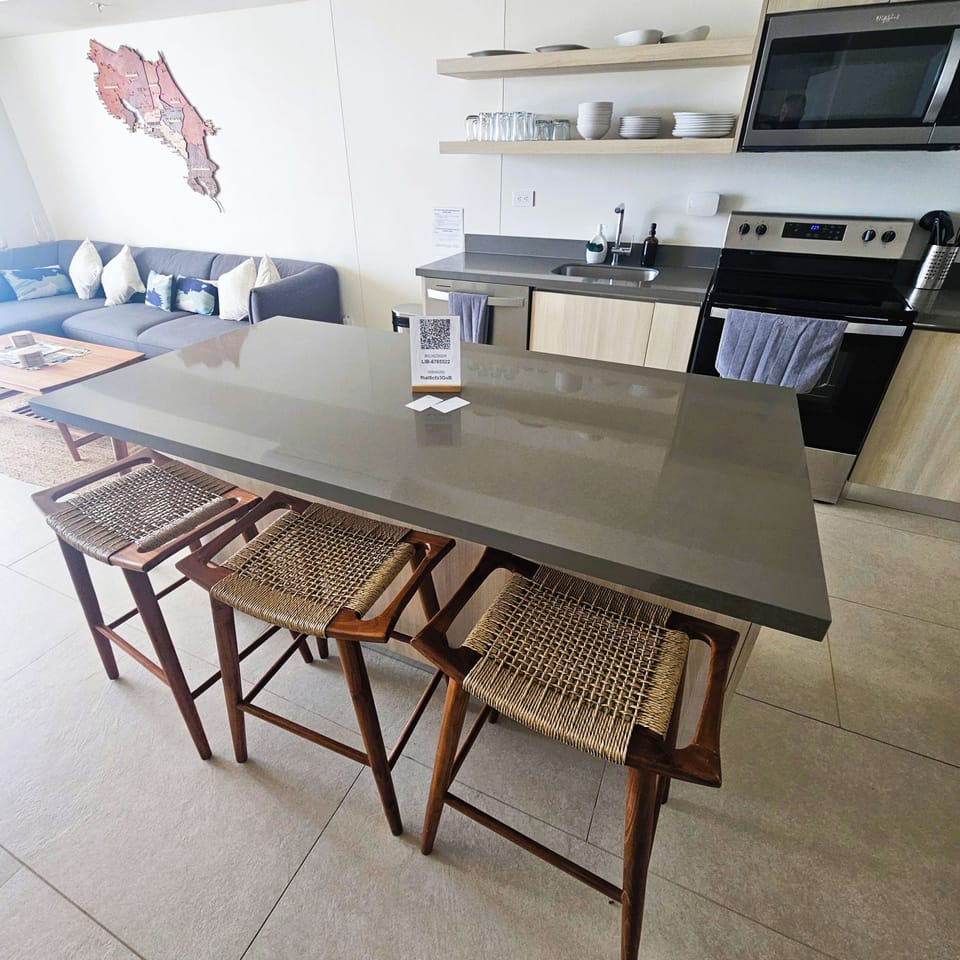 Full kitchen