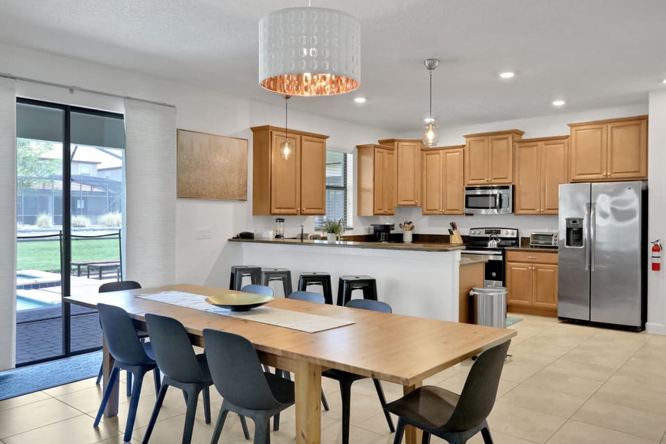 Dining Room, Dining Table, Furniture, Indoors, Table