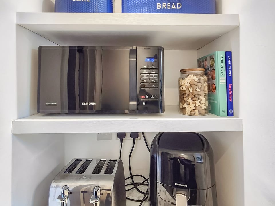 Utility Room Inc. washing machine | The Colleys, Lechlade, The Cotswolds