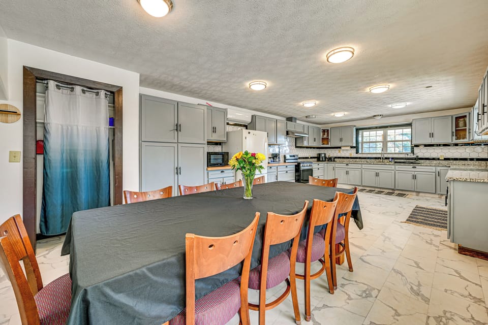 Kitchen | Keurig Coffee Maker | Toaster | Slow Cooker | 1st Floor