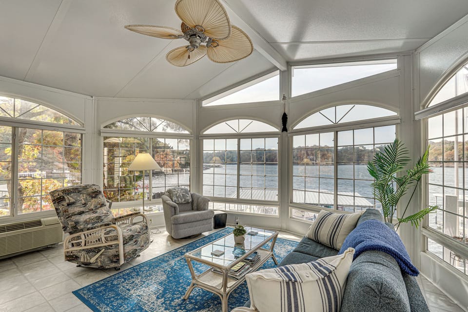 Lake Ozark Vacation Rental | 2BR | 2BA | 1,680 Sq Ft | 3 Steps to Enter