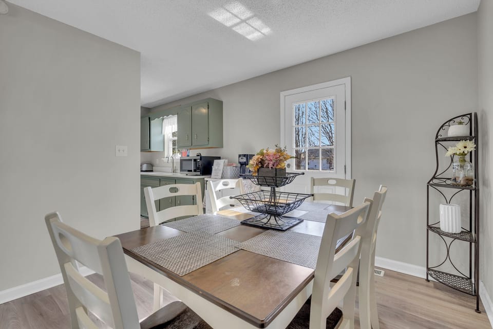 Seating for 6+ enjoy your meals at the large dining table and chairs offered in this perfectly equipped home with high speed wi-fi, pots and pans, cookware, utensils, laundry, extra bedding, cleaning products, new appliances and more.