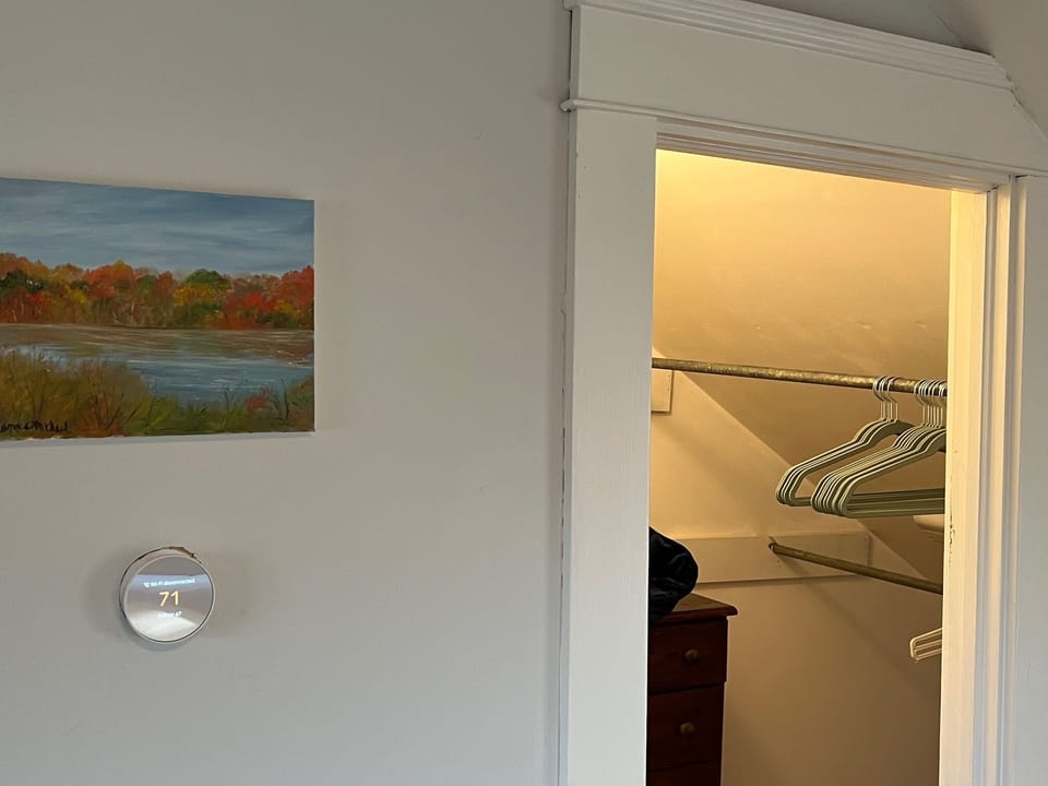 3rd bedroom closet
Individually adjustable heating zone