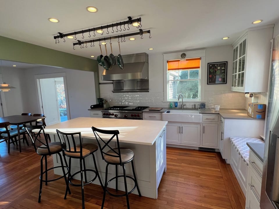 Gourmet kitchen with double oven and island