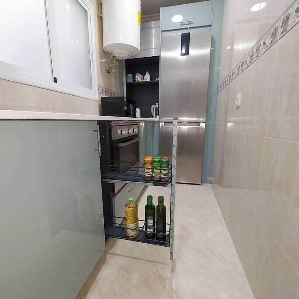 Mueble extrarible botellero.