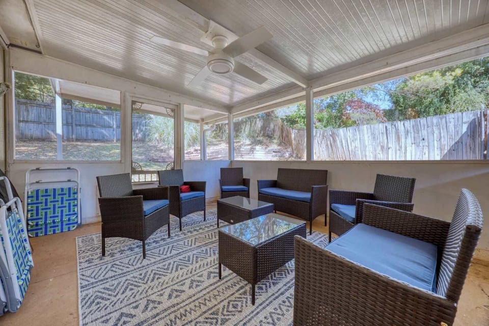 Relaxing covered patio!