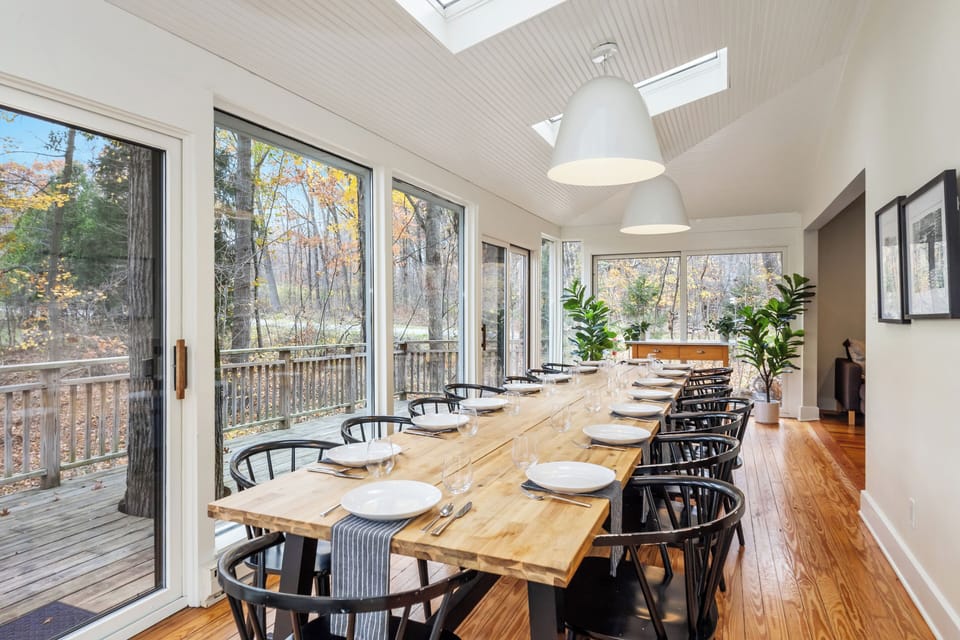 Farmhouse Table Seats 12 People