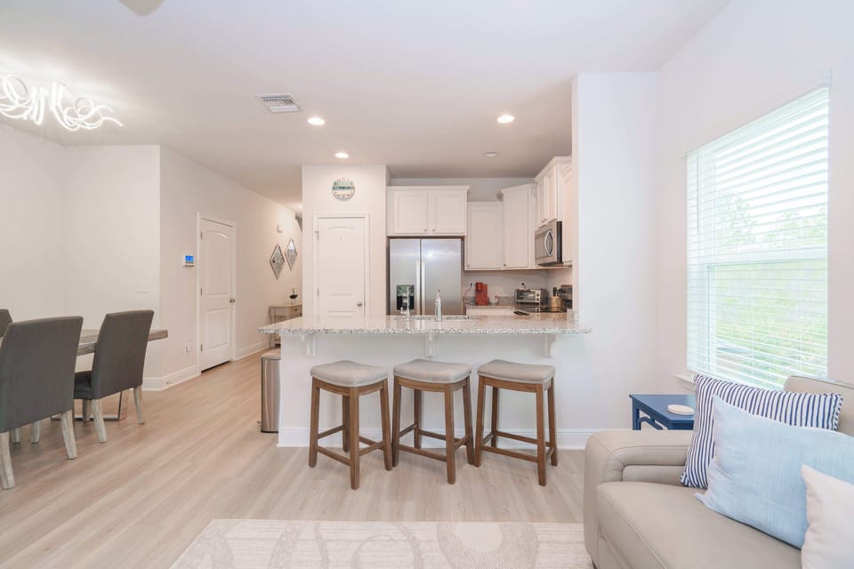 Kitchen bar counter with seating for 3