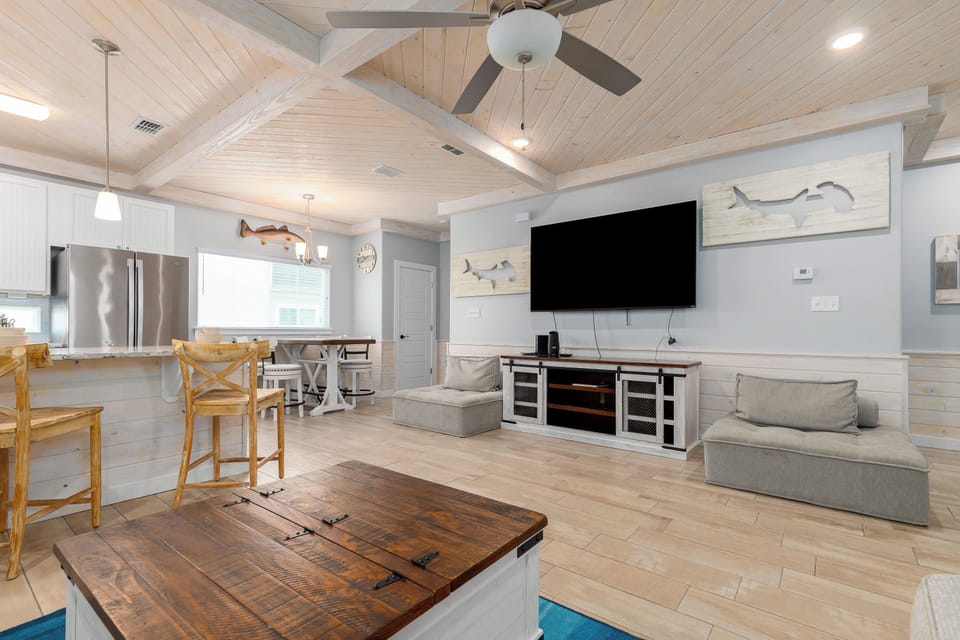 Living and dining area