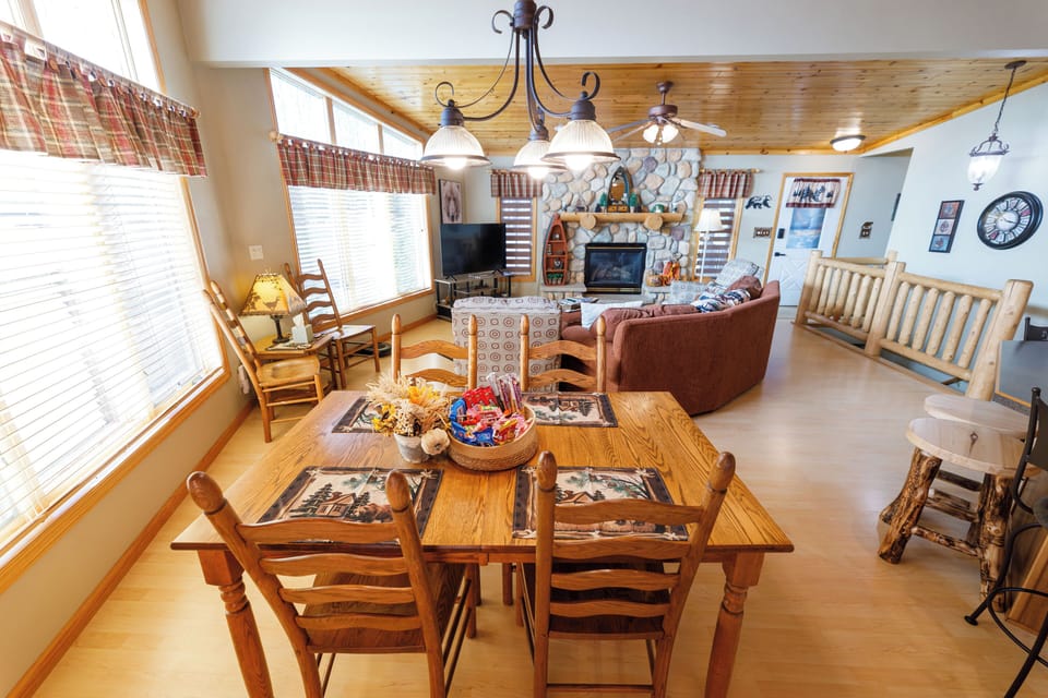 Dining table seats 6-10