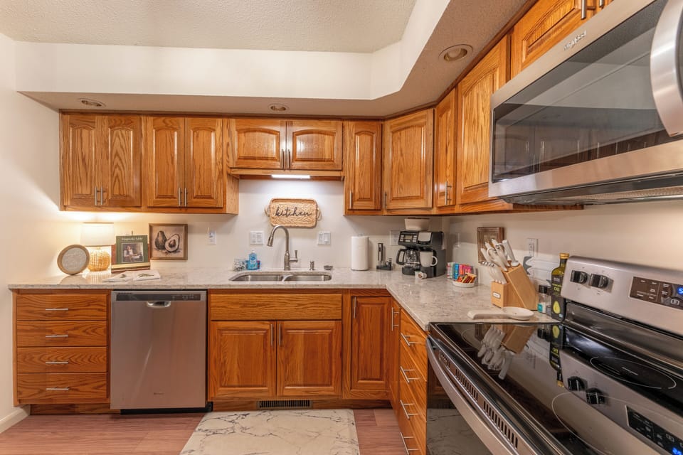 Full kitchen and with lots of extras!